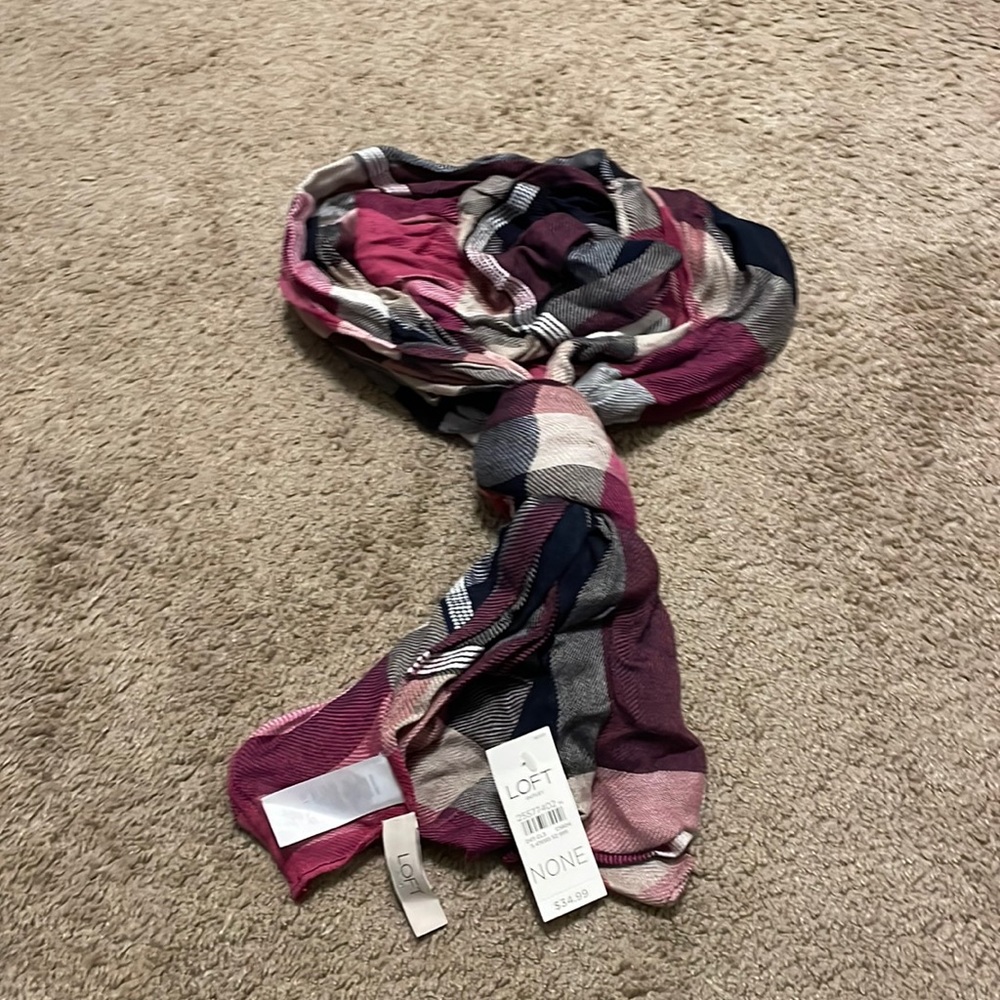 Women’s LOFT scarf